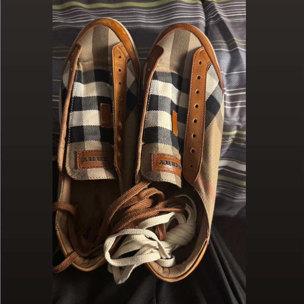 Burberry sneakers